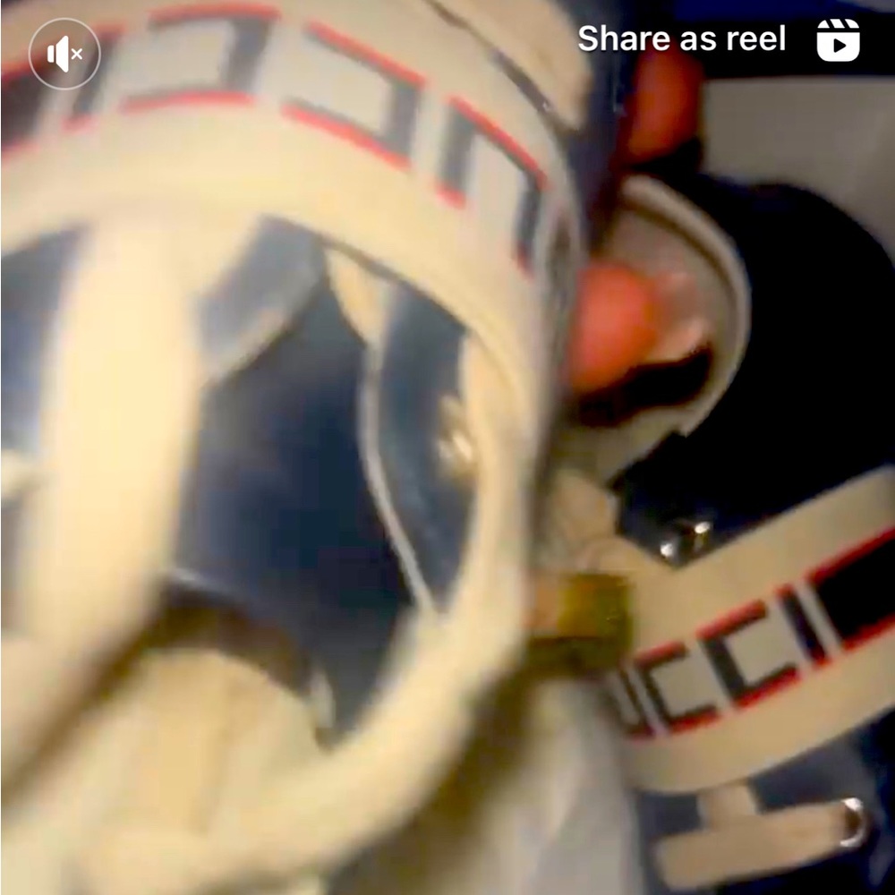 Kids gucci sneakers size 26